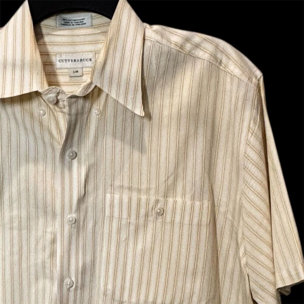 Cutter & Buck button front short sleeve shirt Men’s Large yellow stripe pocket